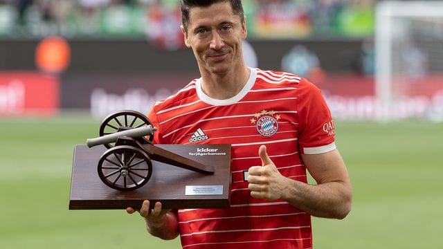 Bayern-Star Robert Lewandowski hat zum fünften Mal die Torjäger-Kanone gewonnen.