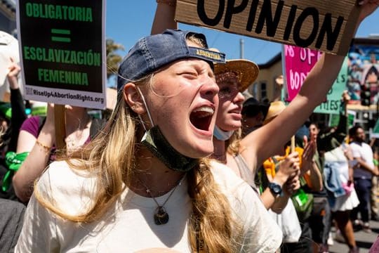 Einige nennen es den "Sommer der Wut": Zehntausende Amerikaner protestieren für Abtreibungsrechte.