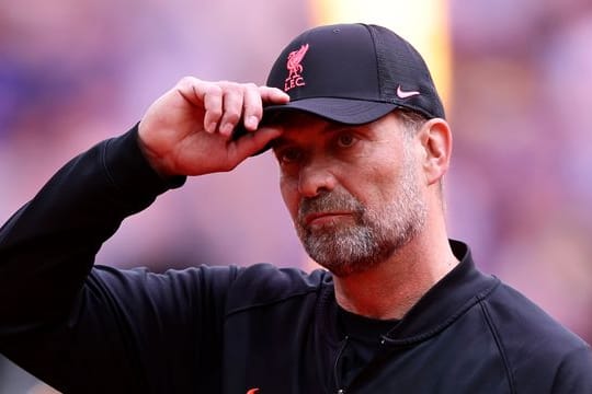 Der FC Liverpool liegt zwei Spieltage vor Saisonende bei einem absolvierten Spiel weniger vier Punkte hinter Manchester City.