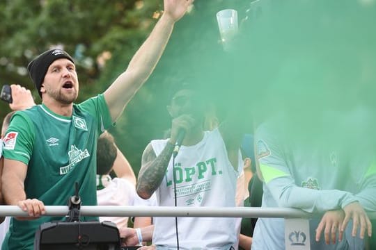 Feierte mit den Werder-Fans die Bremer Bundesliga-Rückkehr: Niclas Füllkrug.