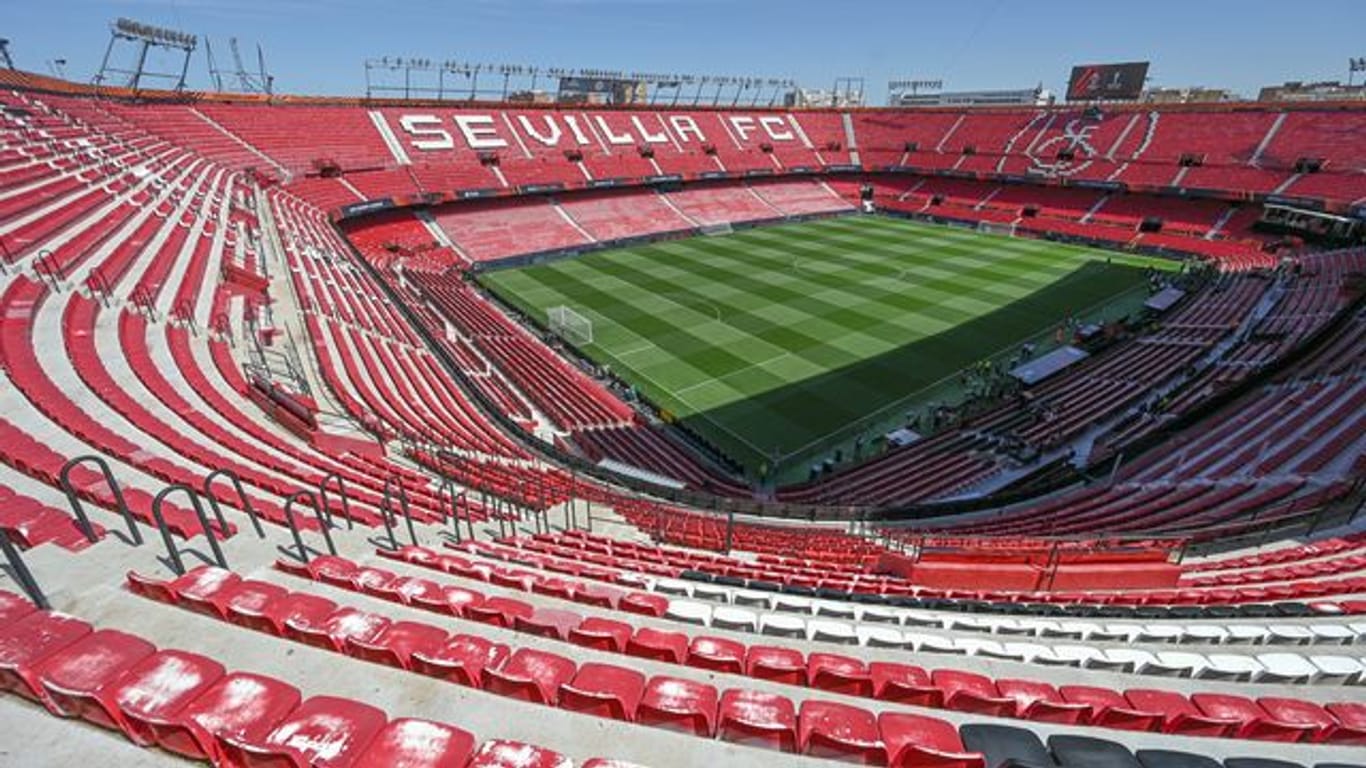 Im Stadion Ramon Sanchez-Pizjuan des FC Sevilla begegnen sich Eintracht Frankfurt und die Glasgow Rangers im Finale der Europa League.