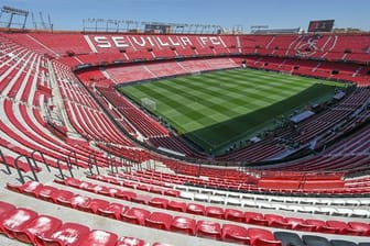Im Stadion Ramon Sanchez-Pizjuan des FC Sevilla begegnen sich Eintracht Frankfurt und die Glasgow Rangers im Finale der Europa League.
