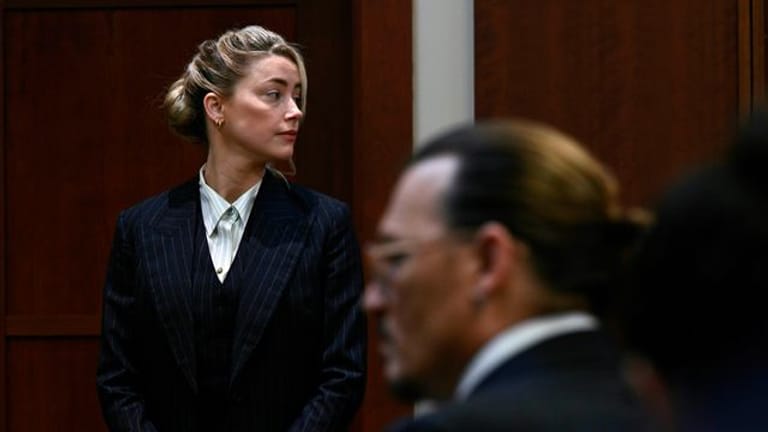 Amber Heard und Johnny Depp: Die Schauspielerin will ihren Ex-Mann nie angegriffen haben.