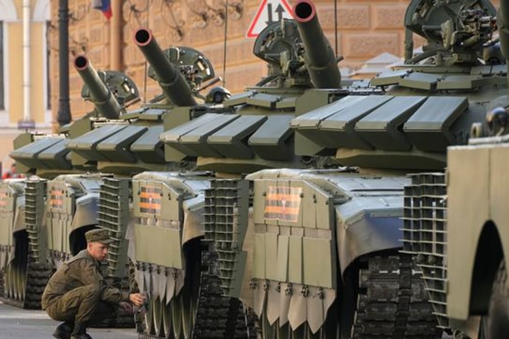 Die russische Armee hat bei ihrem Krieg gegen die Ukraine mit der Truppenstärkte und Nachschub zu kämpfen, sagt London.