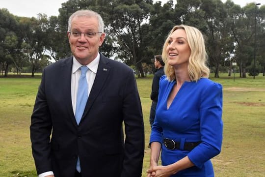 Australiens Premierminister Scott Morrison und die liberale Kandidatin für den Wahlkreis Swan, Kristy McSweeney, sind auf Stimmenfang.