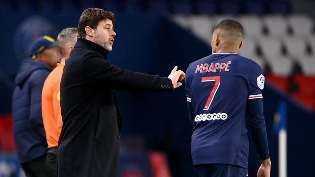 PSG-Trainer Mauricio Pochettino und Kylian Mbappé.