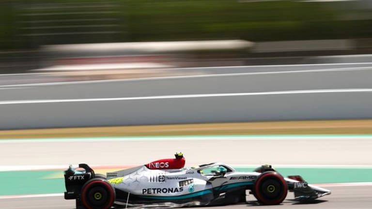 Lewis Hamilton und Mercedes zeigten sich beim Training in Spanien stark verbessert.