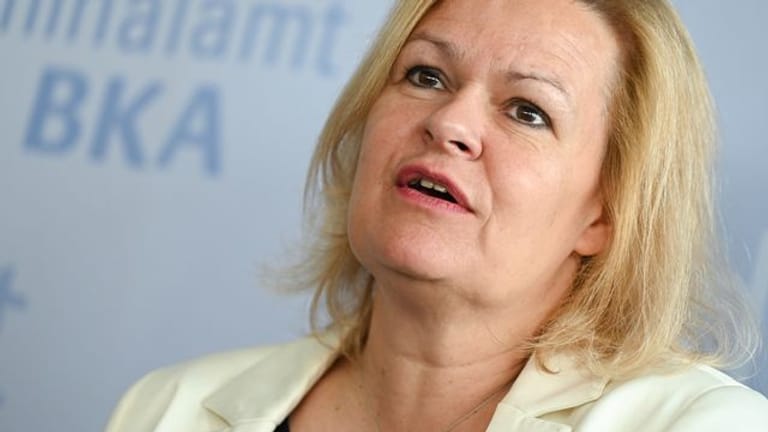 Will sich zu Fragen nach ihrere politischen Zukunft nicht festlegen: Bundesinnenministerin Nancy Faeser (SPD).