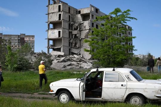 Spuren eines russischen Angriffs auf Wohngebäude in Kramatorsk.