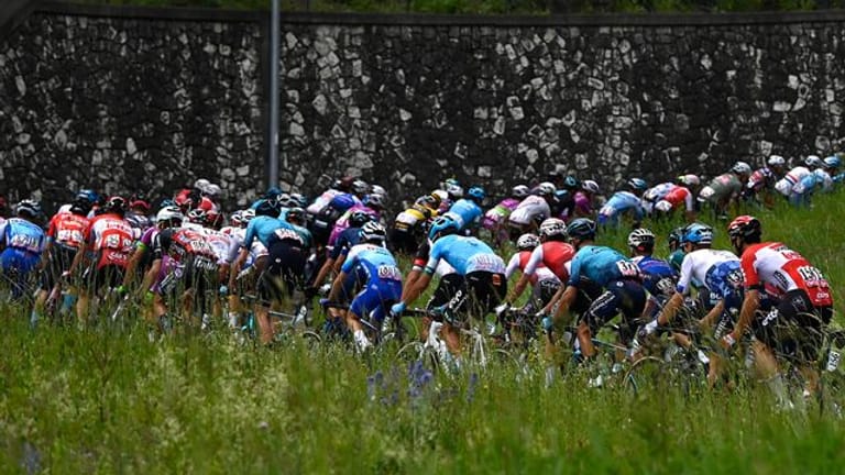Für die Fahrer der Giro d’Italia ging es 202,00 Kilometer von Salò nach Aprica.