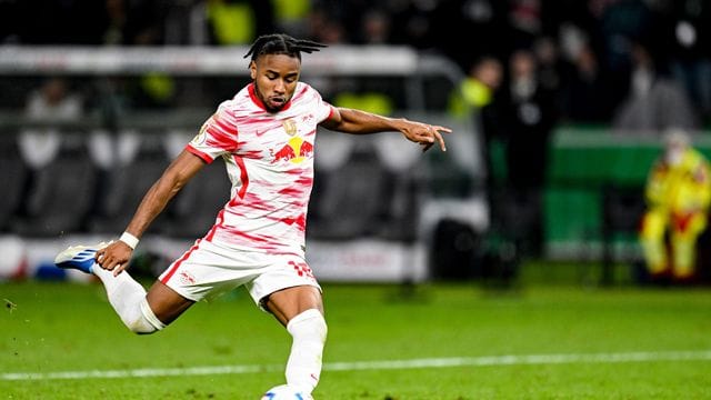 Christopher Nkunku hat durch seine starken Leistungen in Leipzig das Interesse zahlreicher Topclubs auf sich gezogen.