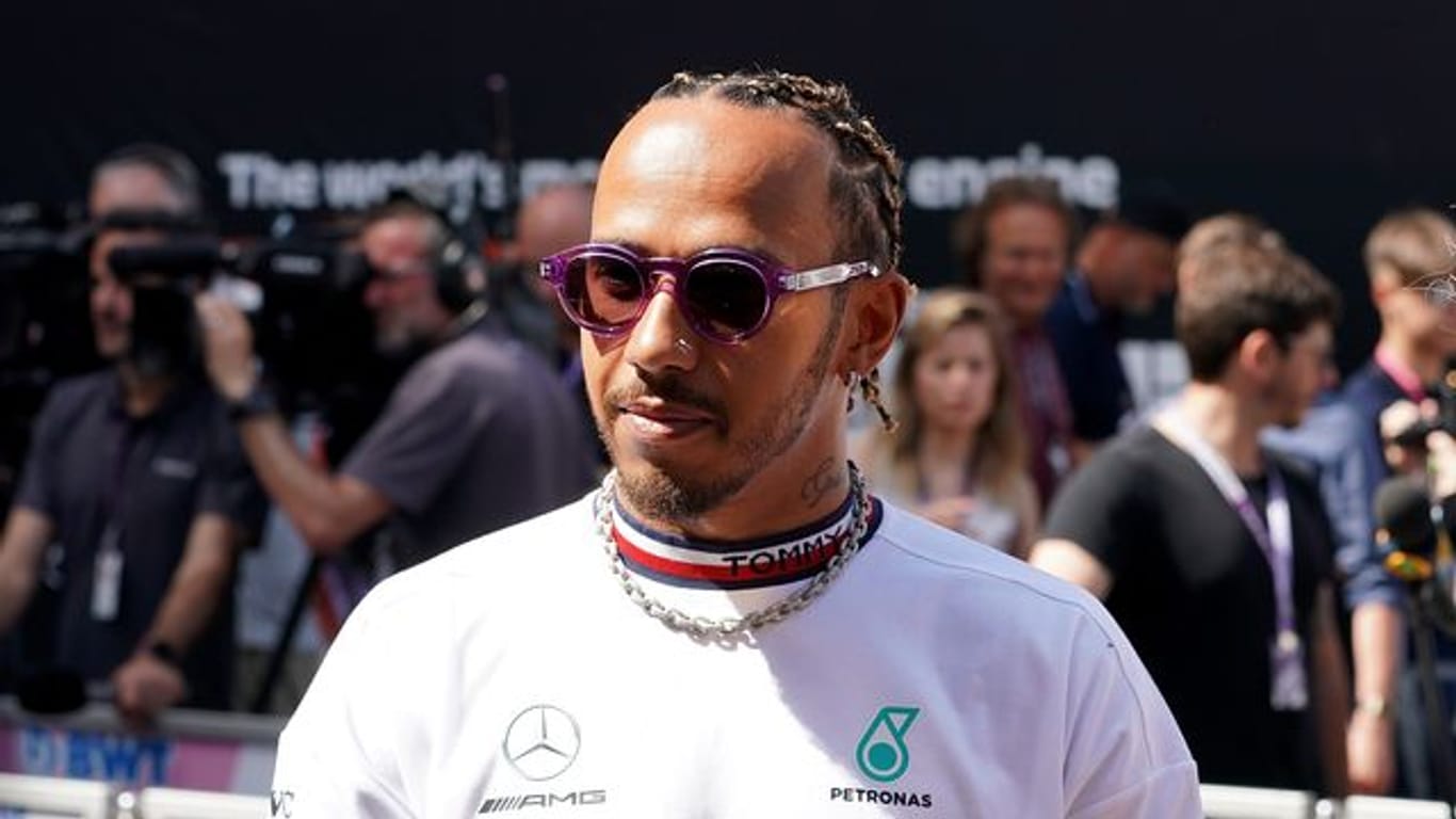 Ist genervt vom geplanten Schmuckverbot: Lewis Hamilton.