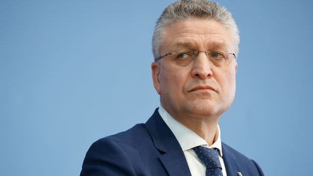 "Was wir aber nicht wissen, - und das ist die große Unbekannte - ist, welche Krankheit wird das Virus machen": Lothar Wieler. "Was wir aber nicht wissen, - und das ist die große Unbekannte - ist, welche Krankheit wird das Virus machen": Lothar Wieler.