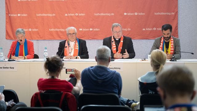 Beim Katholikentag waren in diesem Jahr deutlich weniger Teilnehmer vor Ort als bei der letzten Veranstaltung im Jahr 2018. Beim Katholikentag waren in diesem Jahr deutlich weniger Teilnehmer vor Ort als bei der letzten Veranstaltung im Jahr 2018.