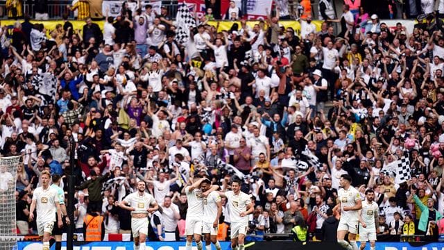 Port Vale ist in die dritte englische Liga aufgestiegen.