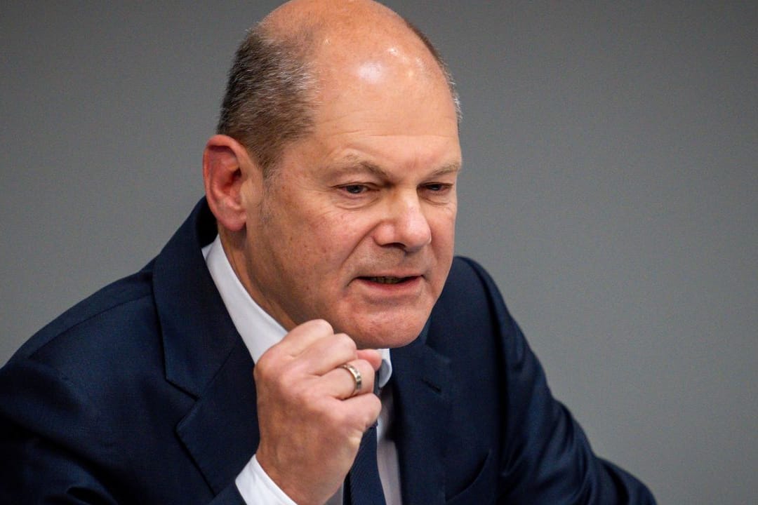 Bundeskanzler Olaf Scholz (SPD) in der Generaldebatte im Bundestag.