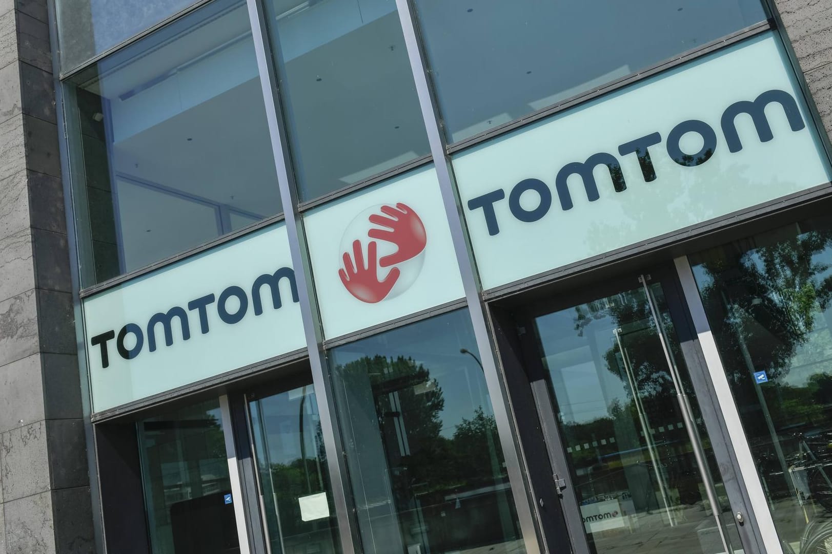 Die Niederlassung von Tomtom in Berlin: Das Unternehmen muss Mitarbeiter entlassen. Die Niederlassung von Tomtom in Berlin: Das Unternehmen muss Mitarbeiter entlassen.
