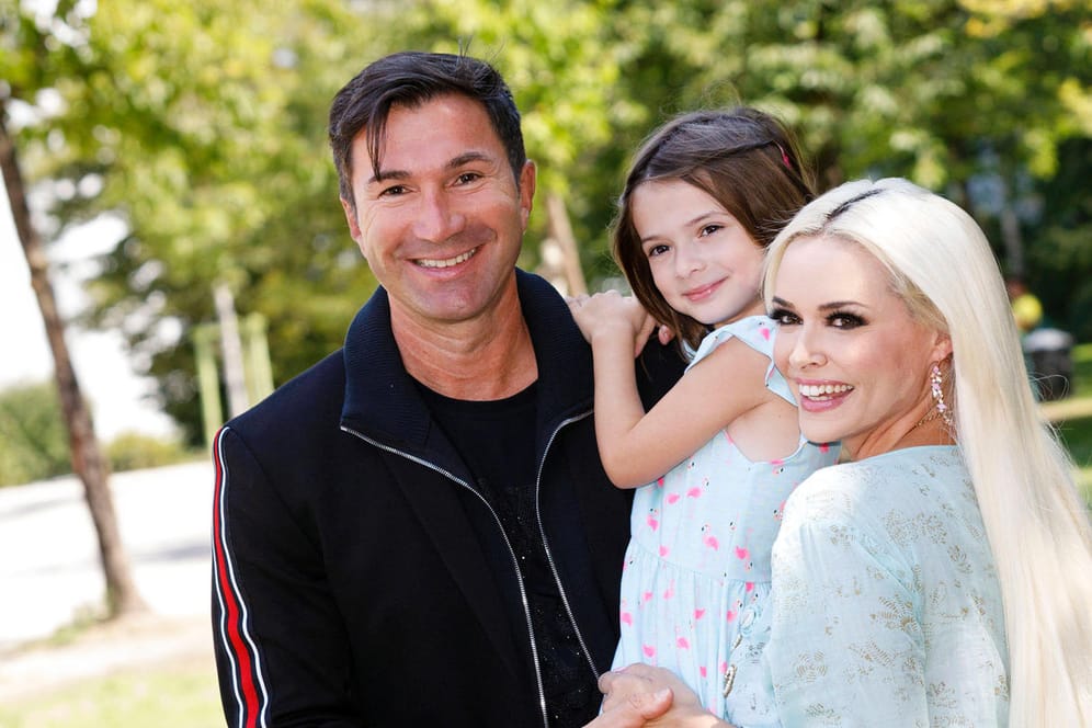 Daniela Katzenberger mit Ehemann Lucas Cordalis und Tochter Sophia: Zusammen sind sie bald im TV zu sehen.
