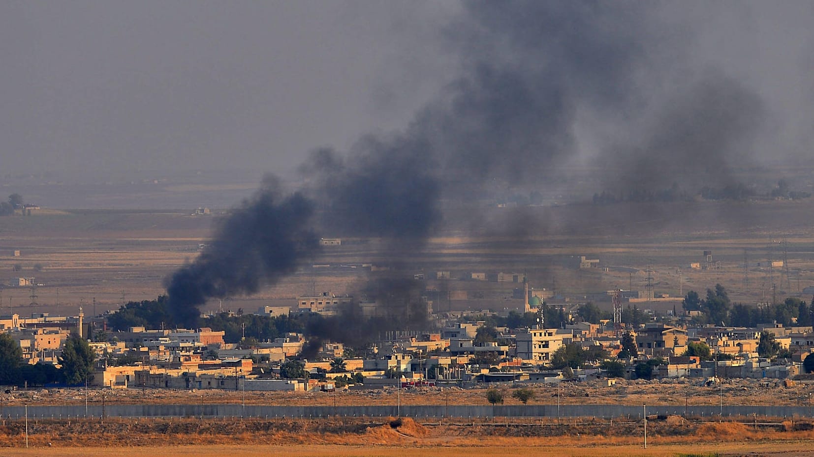 Nordsyrische Stadt Ras al-Ain nach einem türkischen Angriff im Oktober 2019: Die Türkei will offenbar Regionen bis 30 Kilometer hinter der Grenze angreifen.