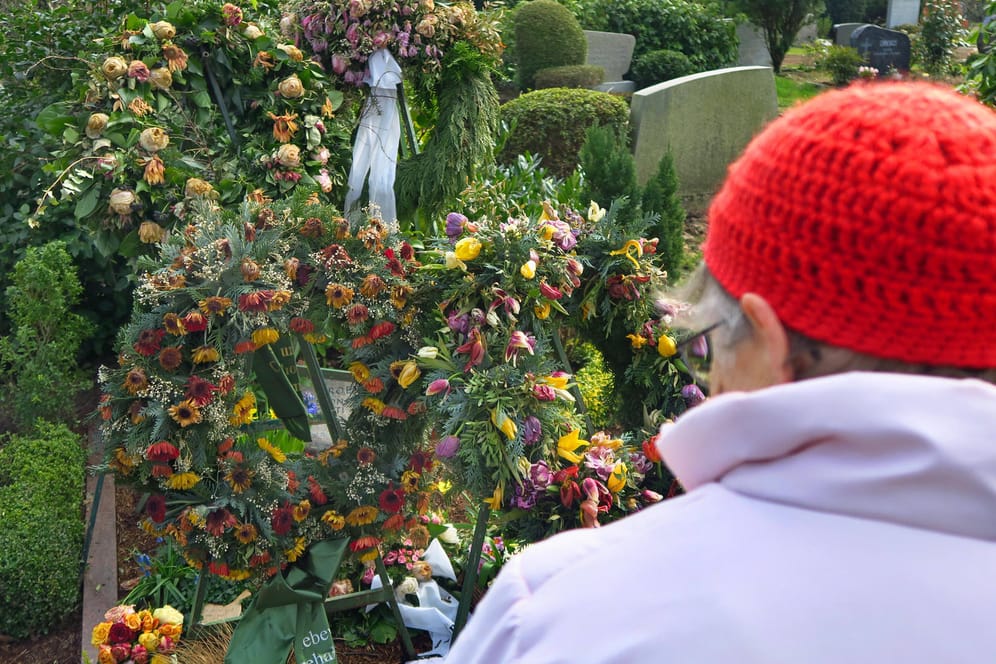 Trauer auf dem Friedhof (Symbolbild): Friedrich und Levert Rost glichen wie ein Ei dem anderen.
