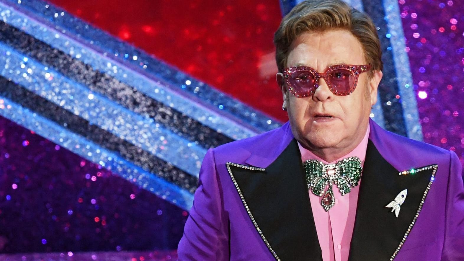 Elton John: Der Musiker kämpft mit gesundheitlichen Problemen.