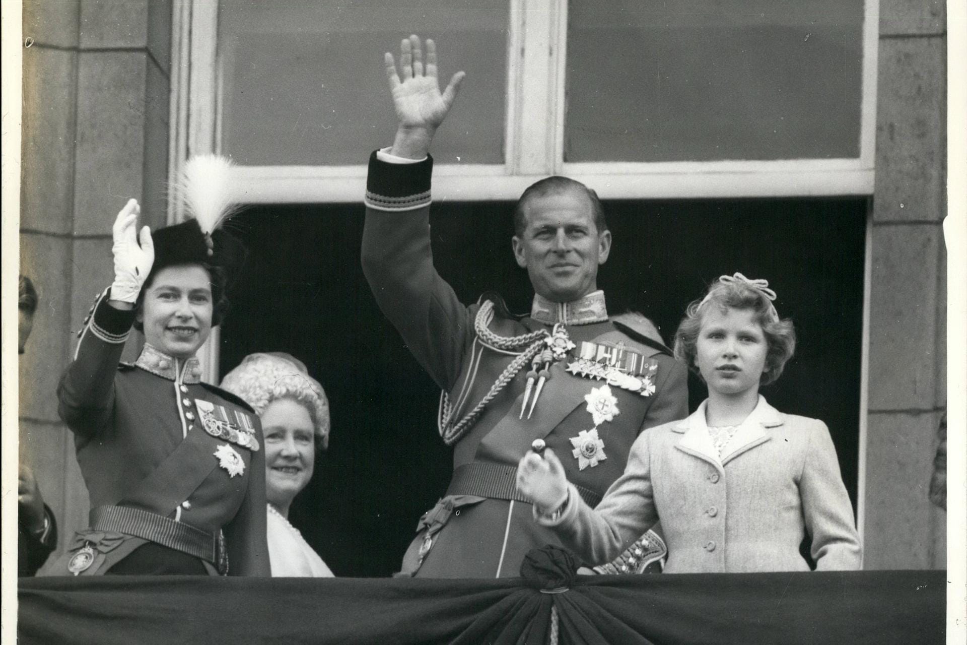 1960: Die Queen, ihre Mutter sowie ihr Mann Prinz Philip und Tochter Prinzessin Anne.