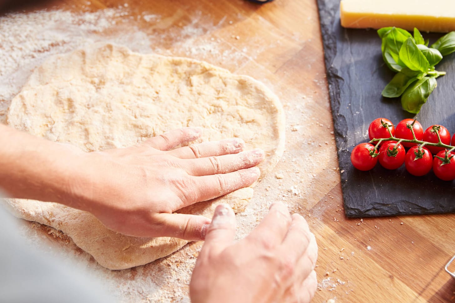 Pizzateig: Eine Reserve im Tiefkühlfach ist sehr praktisch.