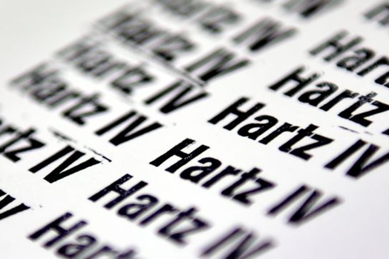 Wer Hartz-IV beziehen möchte, muss zunächst sein Wohneigentum einsetzen, um seinen Bedarf sichern.