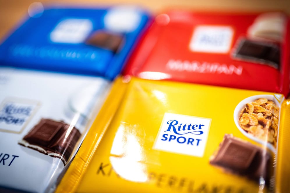 Ritter Sport (Symbolfoto): Bei Lidl und Kaufland könnte die Schokolade künftig aus den Regalen verschwinden.