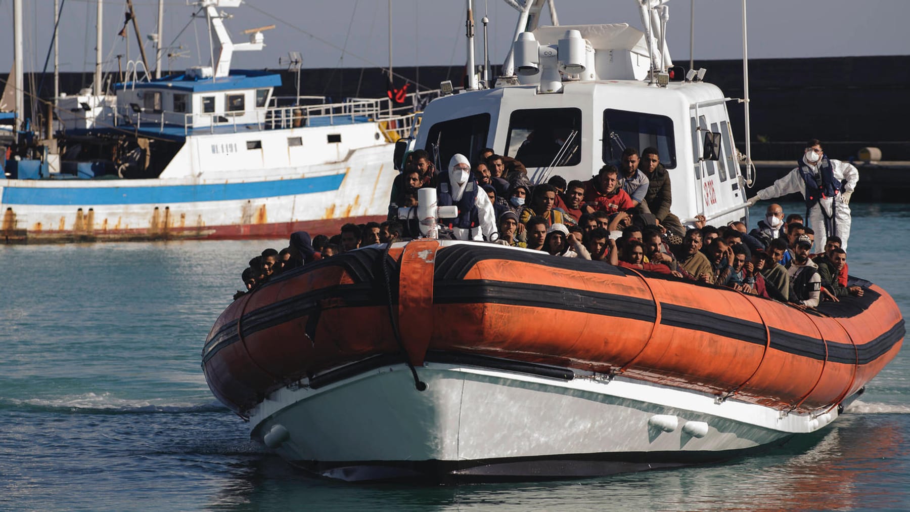 L’Italia chiede una nuova politica migratoria dell’Ue