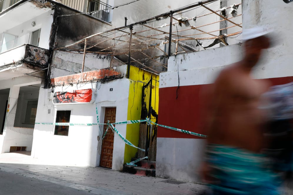 Das abgebrannte Restaurant "Why Not Mallorca?": Die Jugendlichen bestreiten die Brandstiftung.