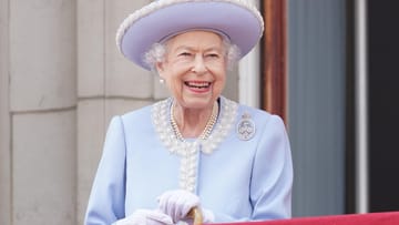 Reine Elizabeth II : Elle est montée sur le balcon du palais de Buckingham le 2 juin 2022.