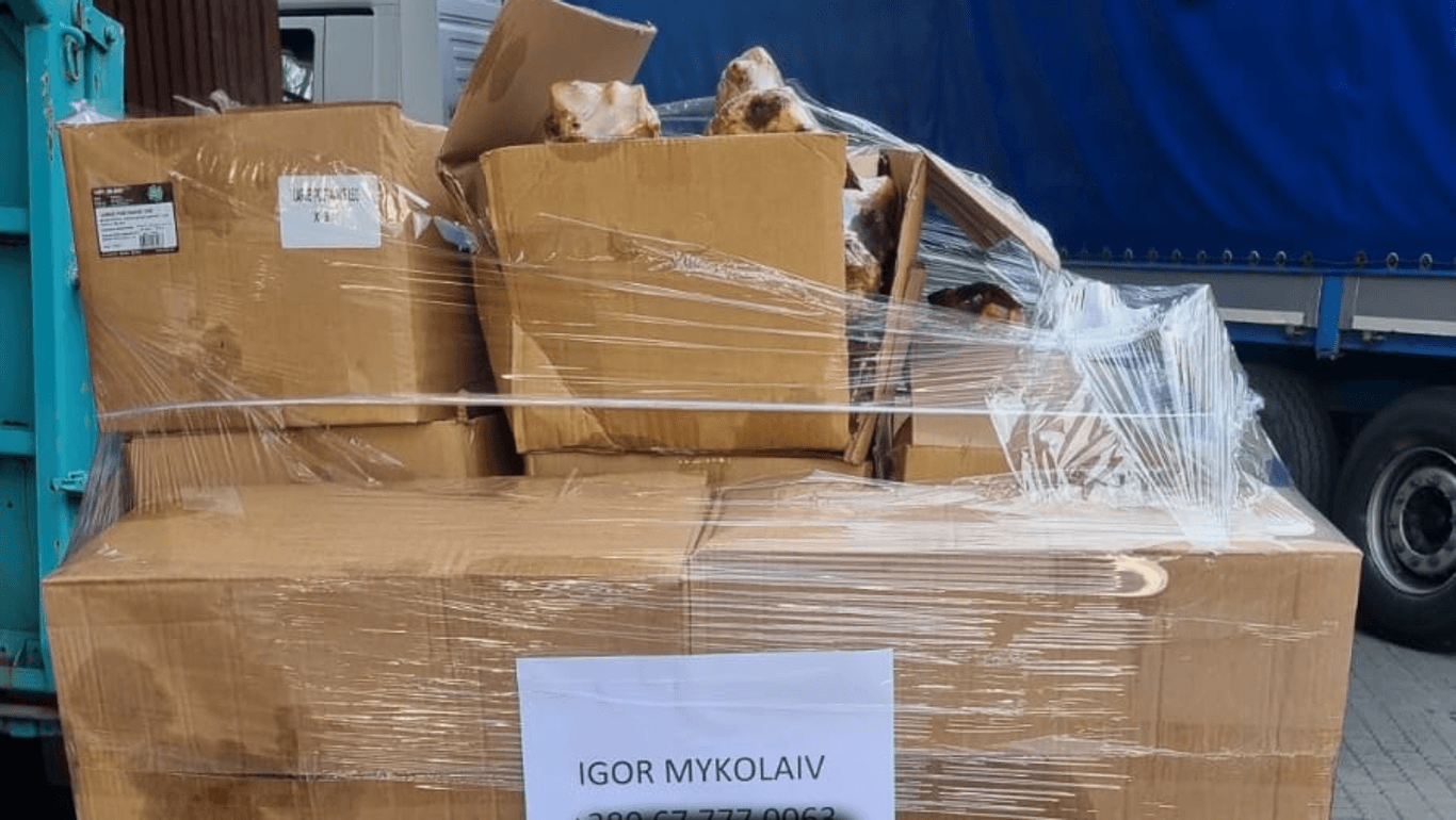 Eine Lieferung für Mykolajiw: Fuhrken dokumentiert genau, was mit den Spendengeldern geschieht.