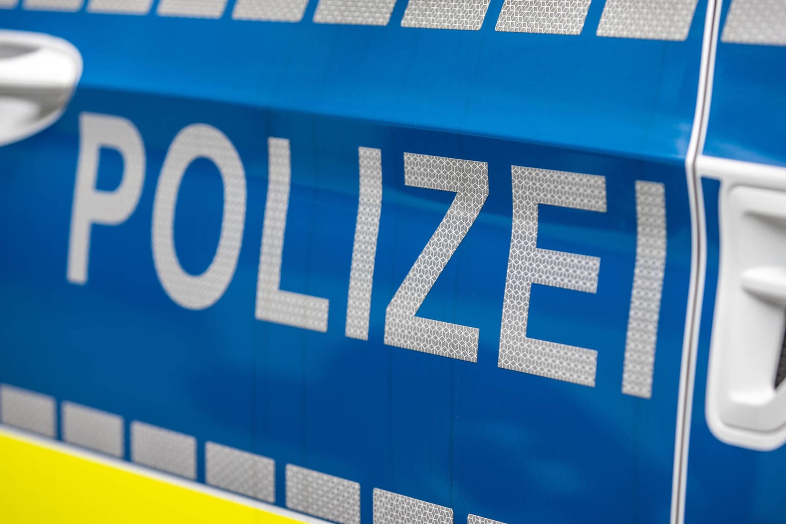 "Polizei" steht auf einem Einsatzwagen: Das Mädchen war seit dem 21. Mai verschwunden gewesen.