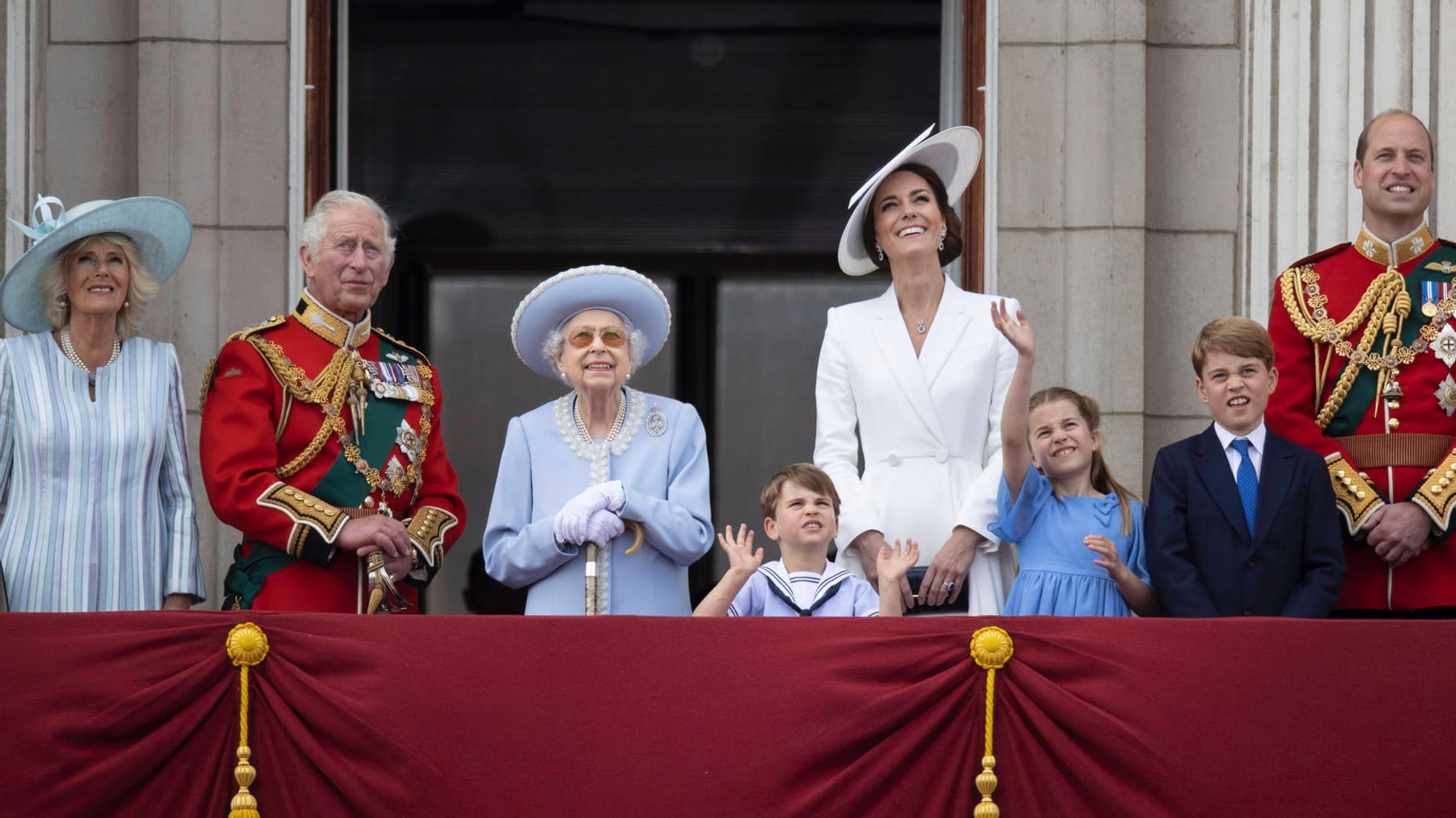 This is how the creator of ‘Downton Abbey’ thinks of the Royal Family