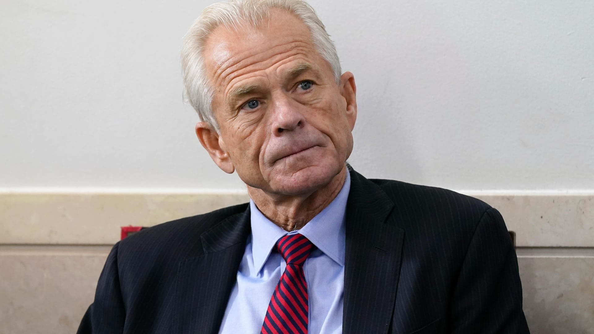 Peter Navarro, ehemaliger Handelsberater des früheren US-Präsidenten Trump: Er stellte dem Untersuchungsausschuss geforderte Dokumente nicht zur Verfügung.