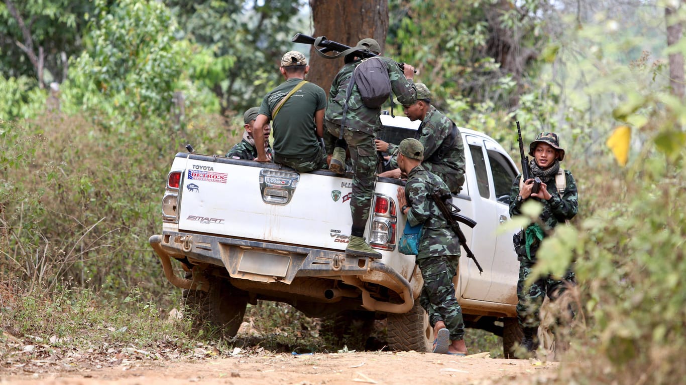 Soldaten der Karen National Liberation Army (KNLA): Die Militärjunta streitet die Vorwürfe ab.