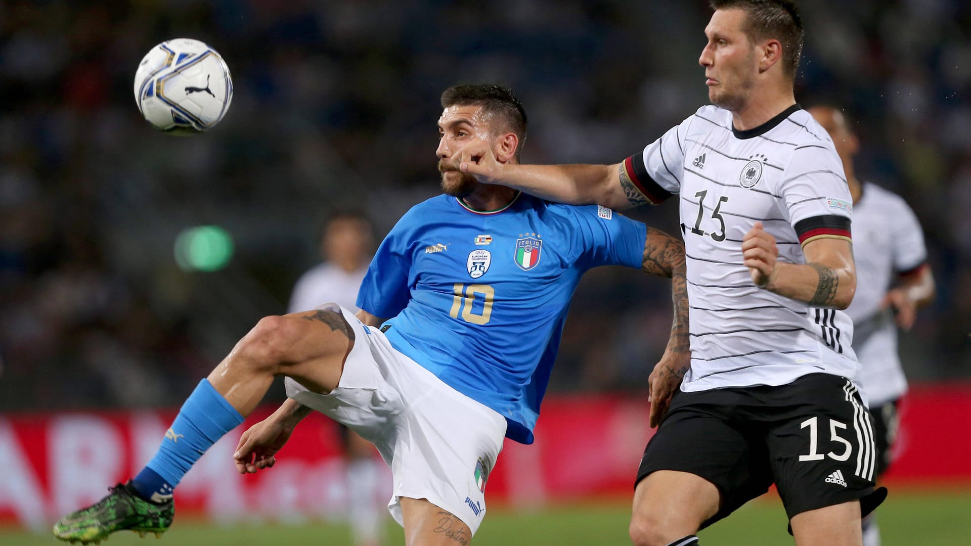 Zum Auftakt der Nations League ist die deutsche Nationalelf gegen eine italienische B-Elf nur zu einem Remis genommen. Am Ende hieß es in Bologna 1:1. Dabei fiel nur ein Akteur nachhaltig positiv auf. Viele andere enttäuschten dagegen. Die Einzelkritik.