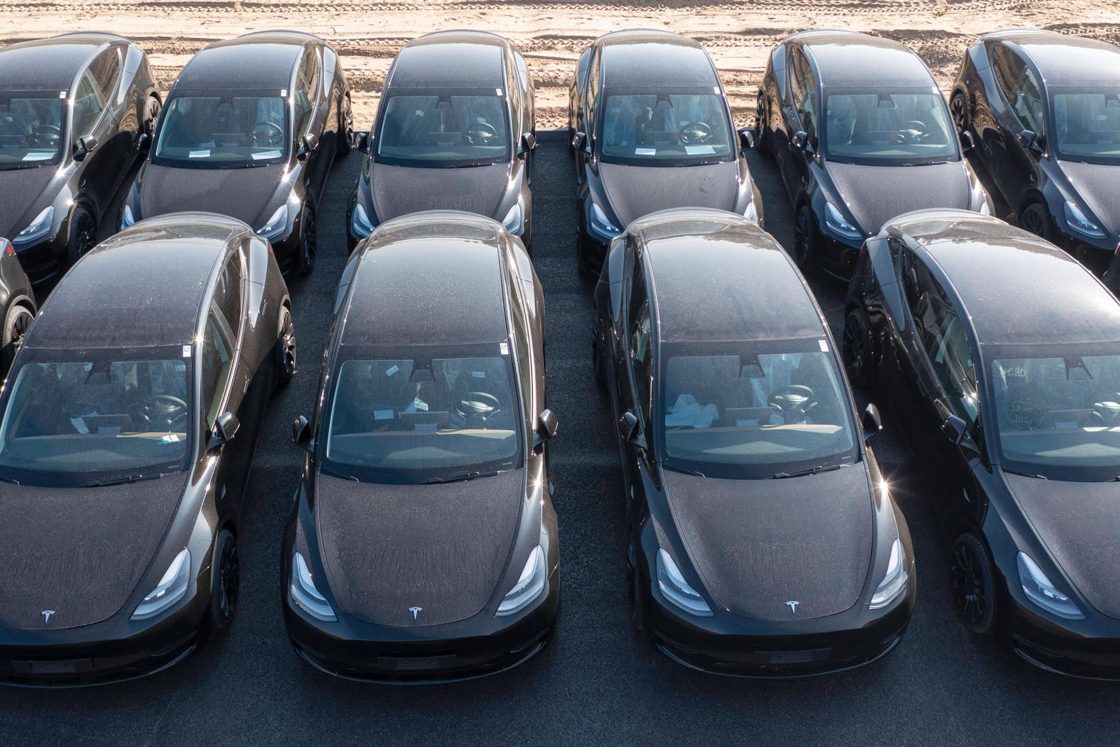 Tesla (Symbolbild): Weltweit gibt es mehr als 5.000 offene Stelle bei dem Autohersteller. Tesla (Symbolbild): Weltweit gibt es mehr als 5.000 offene Stelle bei dem Autohersteller.