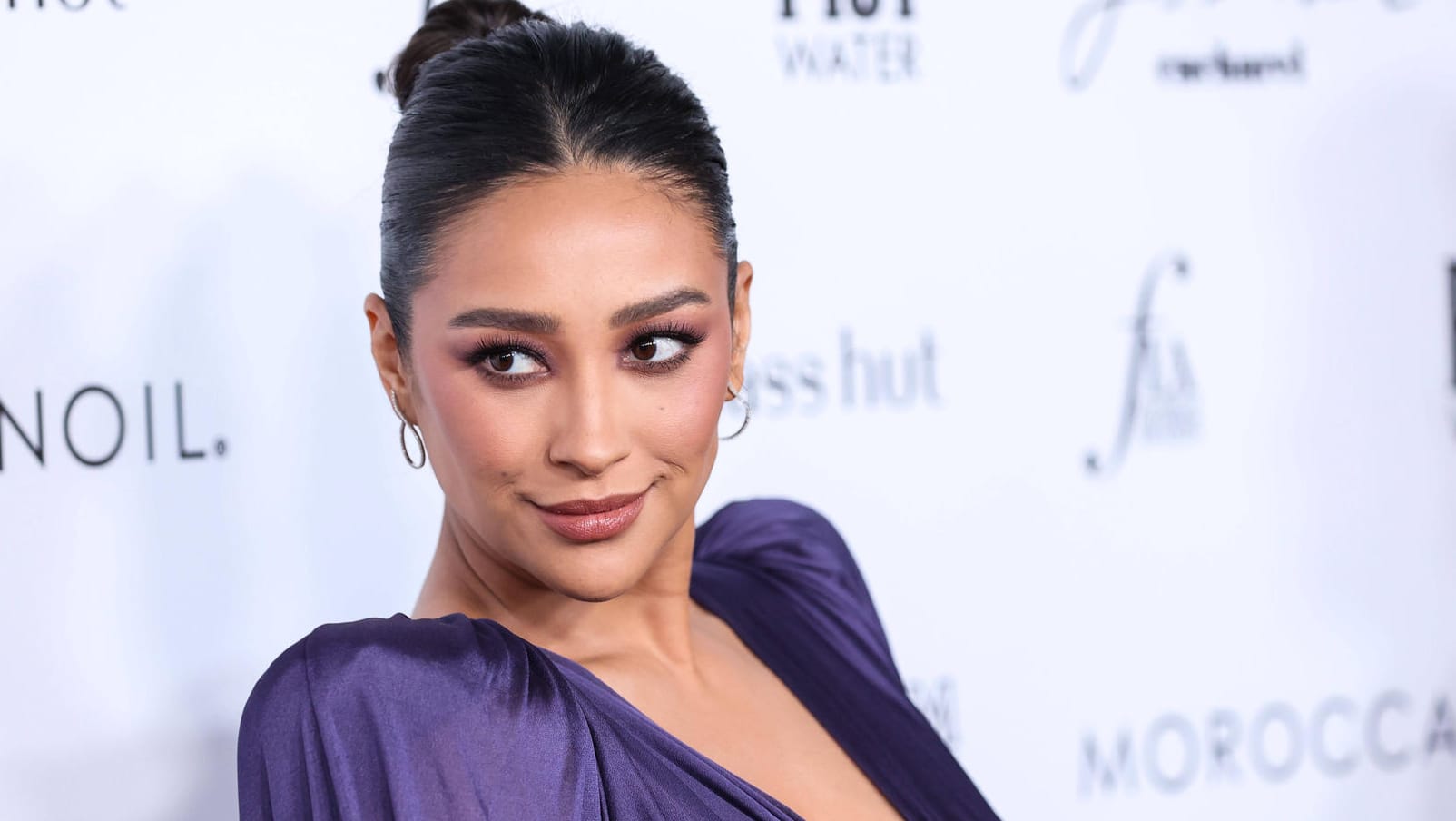 Shay Mitchell: Die Schauspielerin wurde zum zweiten Mal Mutter.