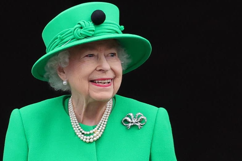 Queen Elizabeth II.: Die Königin zeigte sich zum Abschluss der Feierlichkeiten zu ihrem Thronjubiläum auf dem Balkon des Buckingham-Palasts.