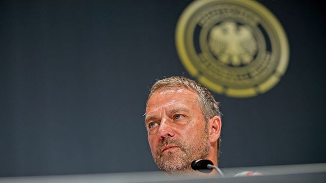 Bundestrainer Hansi Flick trifft mit dem DFB-Team auf England.