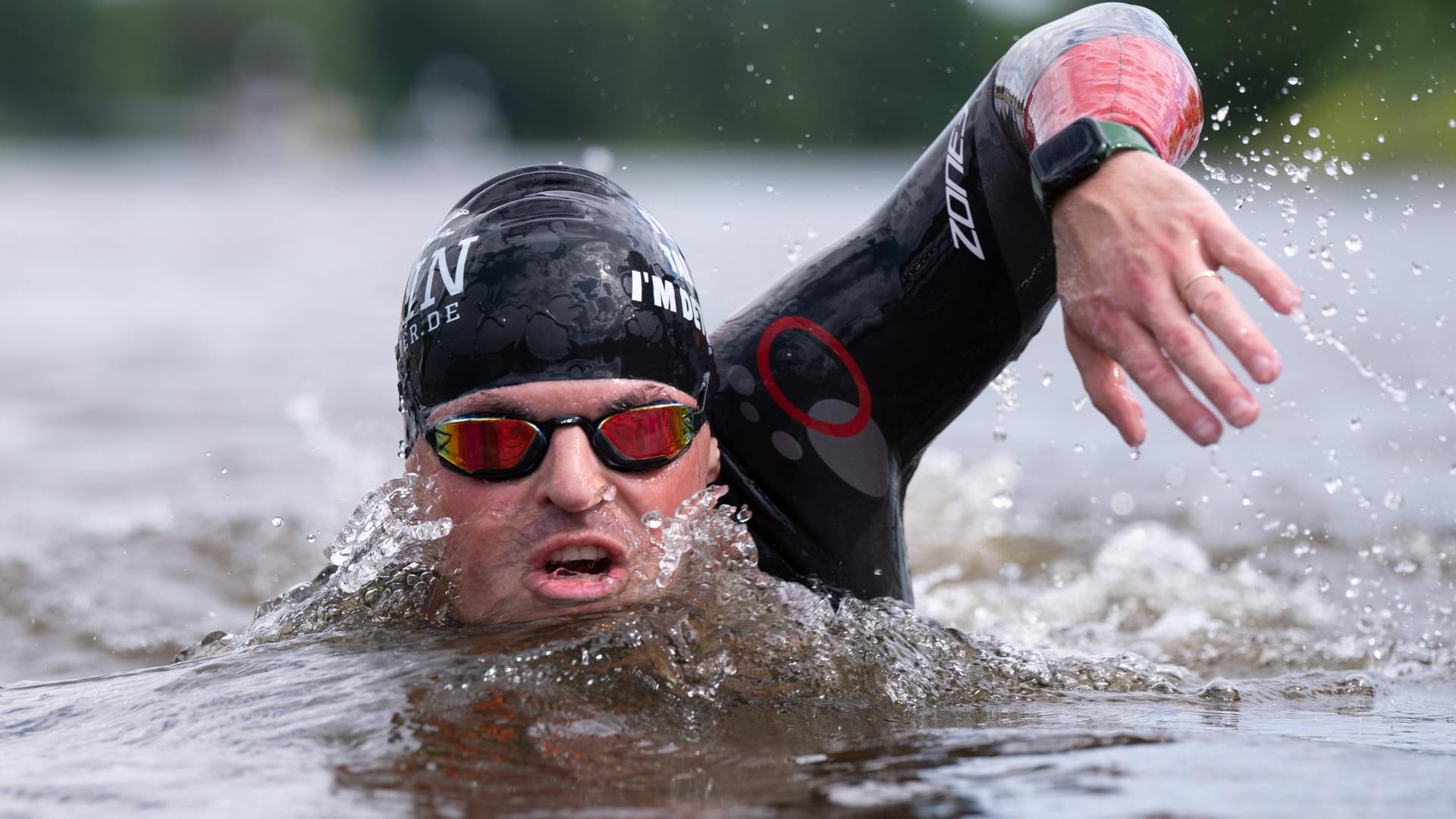 Joseph Heß: Er will im Sommer 2022 den Rhein von der Quelle zur Mündung durchschwimmen.