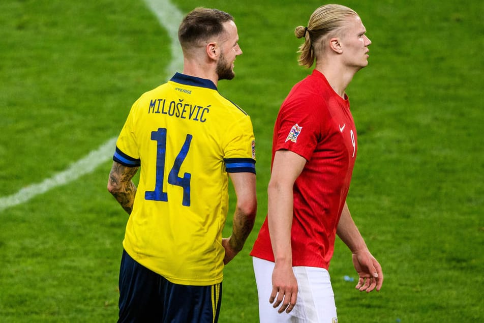 Erbittertes Duell: Schwedens Milosevic (l.) und Norwegens Haaland.