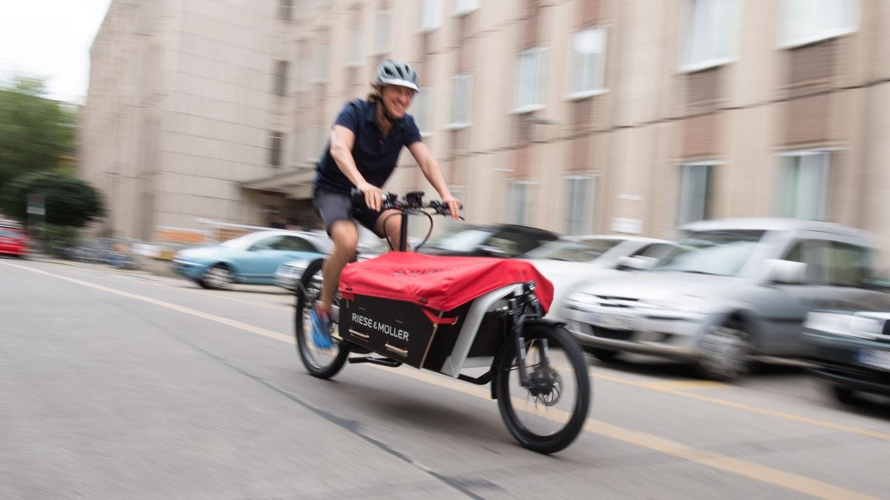 Die Ladung im Blick: Diese Gattung Lastenrad wird Long John genannt.