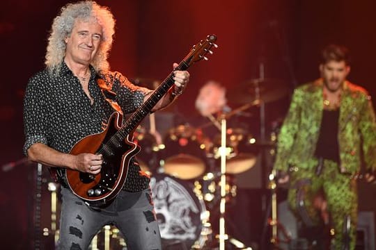 Brian May (l) und Adam Lambert wollen einen bislang unbekannten Mercury-Song veröffentlichen.