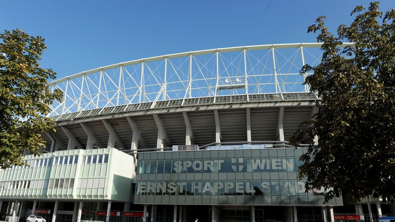 Im Ernst-Happel-Stadion in Wien hat es einen Stromausfall gegeben. Im Ernst-Happel-Stadion in Wien hat es einen Stromausfall gegeben.