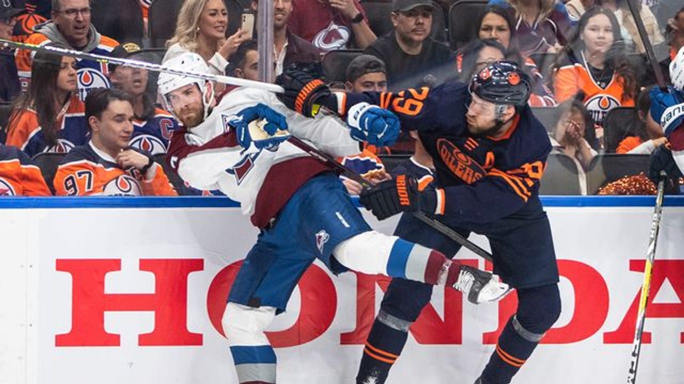 Verpasste mit den Edmonton Oilers das NHL-Finale: Leon Draisaitl (r).
