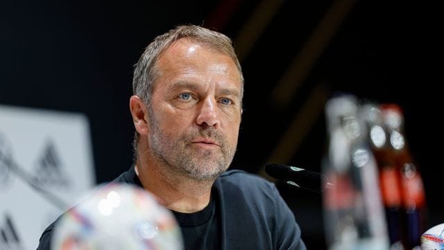 Bundestrainer Hansi Flick in der Pressekonferenz vor der Nations-League-Begegnung gegen England.