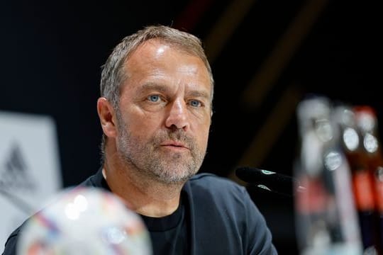 Bundestrainer Hansi Flick in der Pressekonferenz vor der Nations-League-Begegnung gegen England.